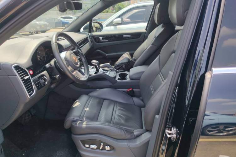 Used Porsche Cayenne 2018 Cayenne 3.0T Left Front Seat