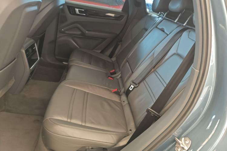 Used Porsche Cayenne 2018 Cayenne 3.0T Left Rear Seat