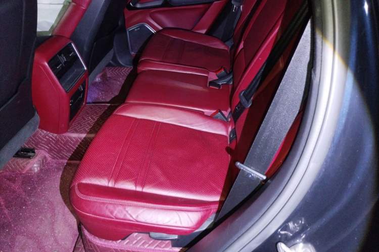 Used Porsche Cayenne 2018 Cayenne 3.0T Left Rear Seat