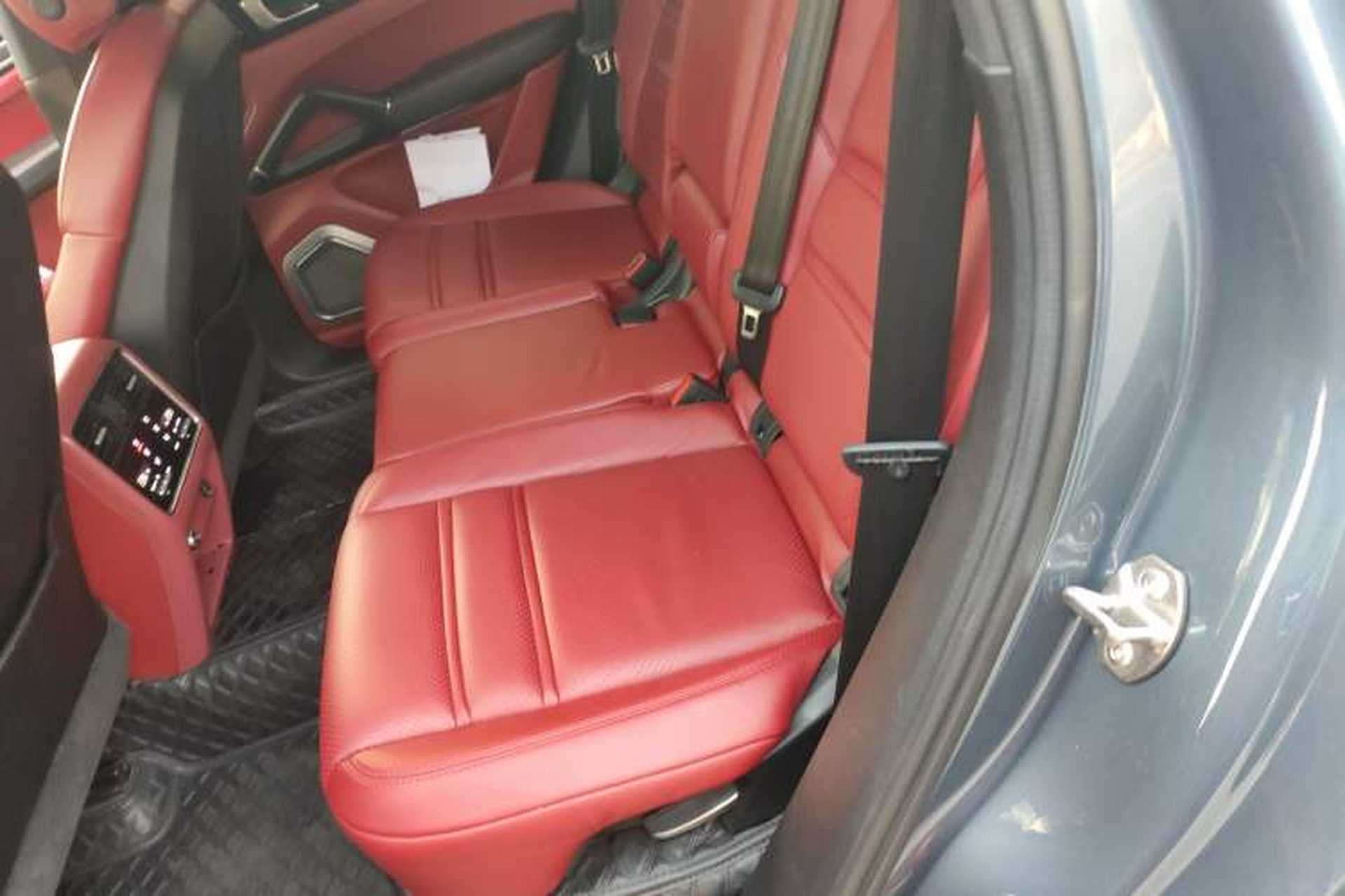 Used Porsche Cayenne 2018 Cayenne 3.0T Left Rear Seat