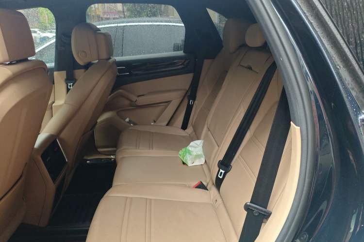 Used Porsche Cayenne 2018 Cayenne 3.0T Left Rear Seat