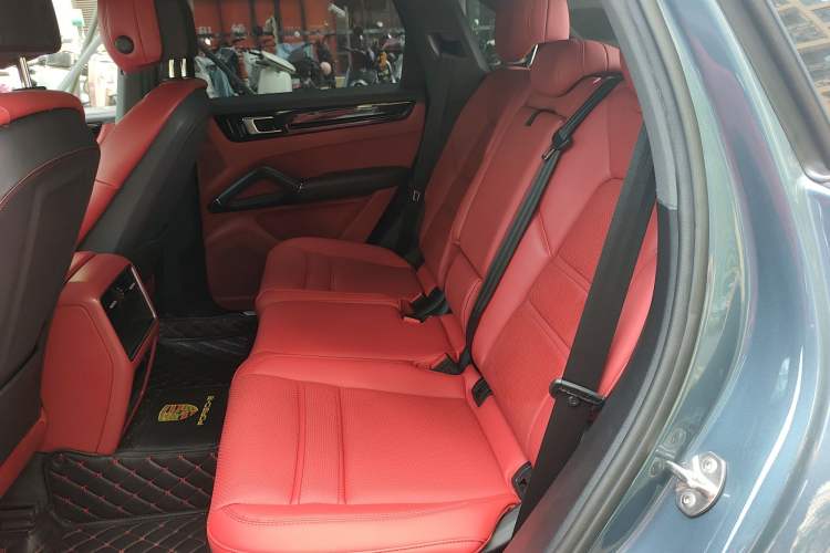 Used Porsche Cayenne 2018 Cayenne 3.0T Left Rear Seat