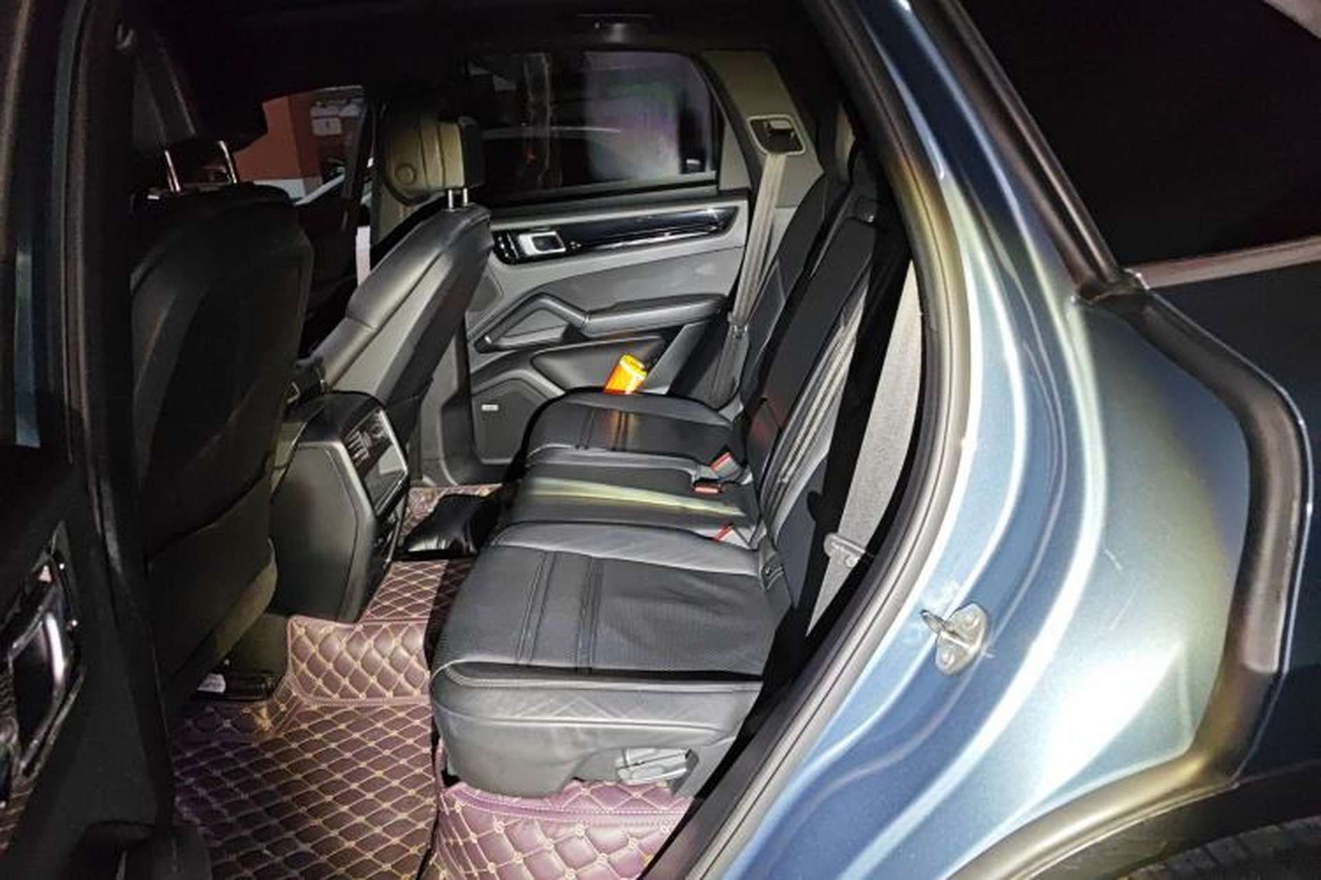 Used Porsche Cayenne 2018 Cayenne 3.0T Left Rear Seat