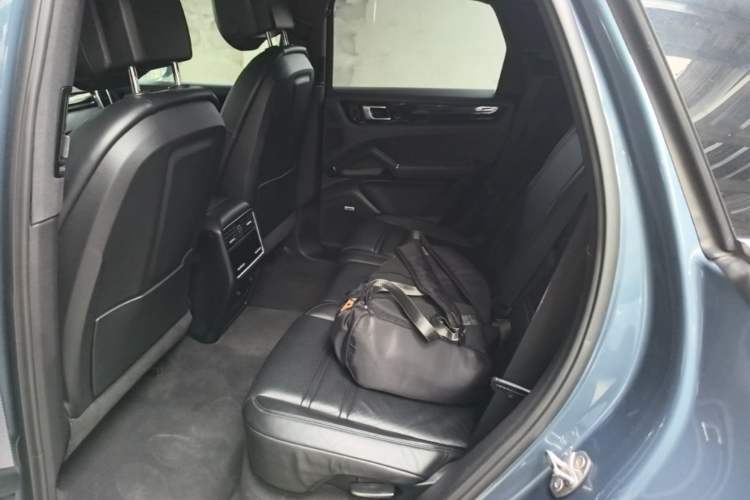 Used Porsche Cayenne 2018 Cayenne 3.0T Left Rear Seat