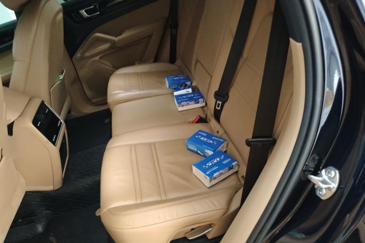 Used Porsche Cayenne 2018 Cayenne 3.0T Left Rear Seat