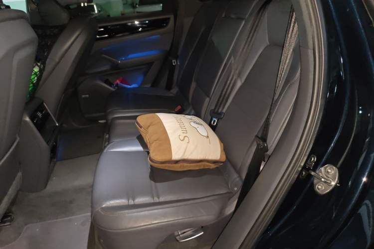 Used Porsche Cayenne 2018 Cayenne 3.0T Left Rear Seat