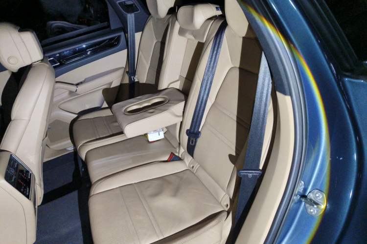 Used Porsche Cayenne 2018 Cayenne 3.0T Left Rear Seat