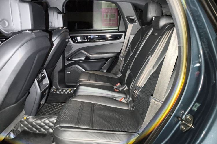 Used Porsche Cayenne 2018 Cayenne 3.0T Left Rear Seat