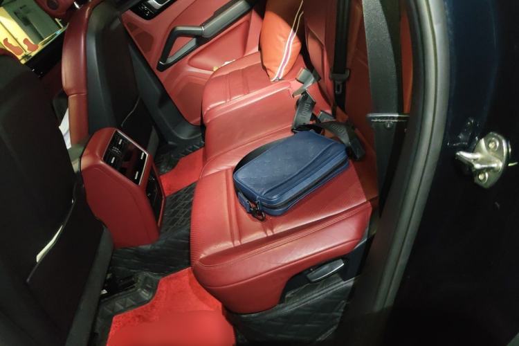 Used Porsche Cayenne 2018 Cayenne 3.0T Left Rear Seat