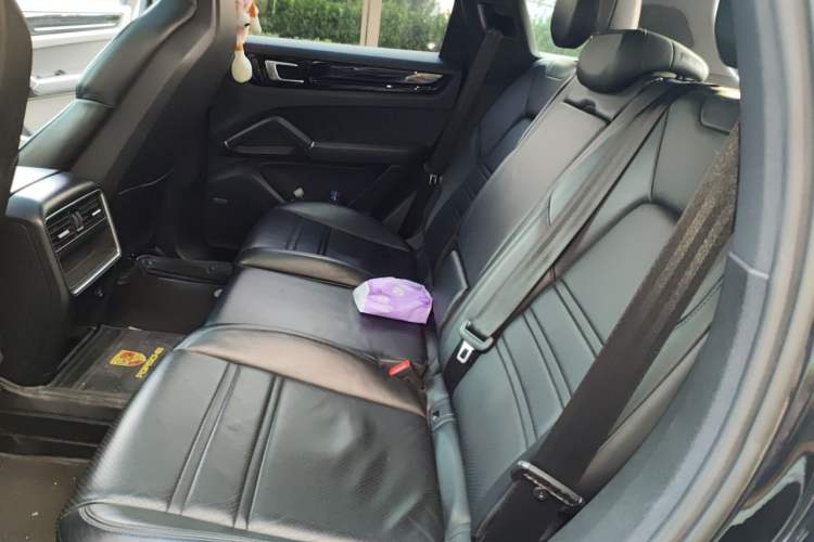 Used Porsche Cayenne 2018 Cayenne 3.0T Left Rear Seat