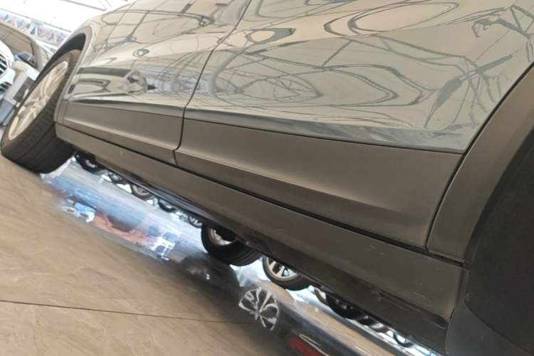 Used Porsche Cayenne 2018 Cayenne 3.0T Left Side Sill