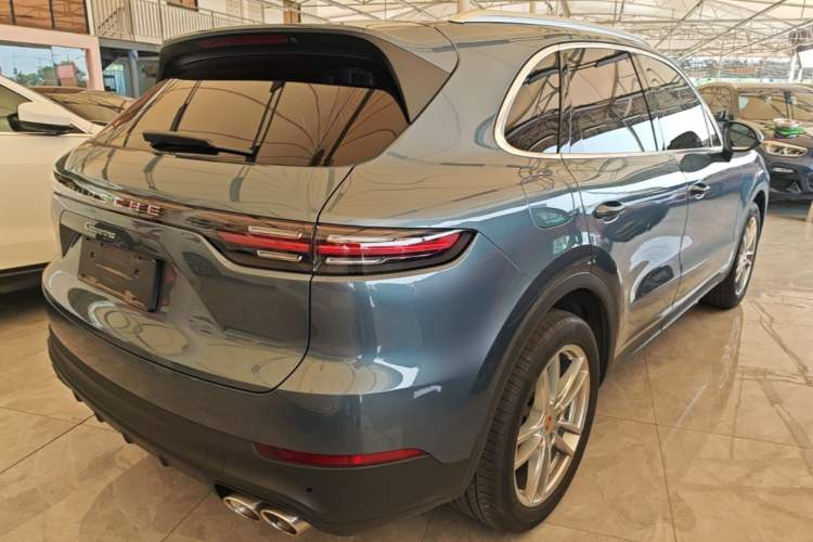 Used Porsche Cayenne 2018 Cayenne 3.0T Rear Right 45 Deg