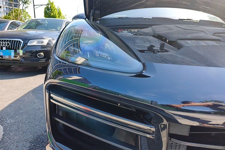 Used Porsche Cayenne 2018 Cayenne 3.0T Right Front Headlight