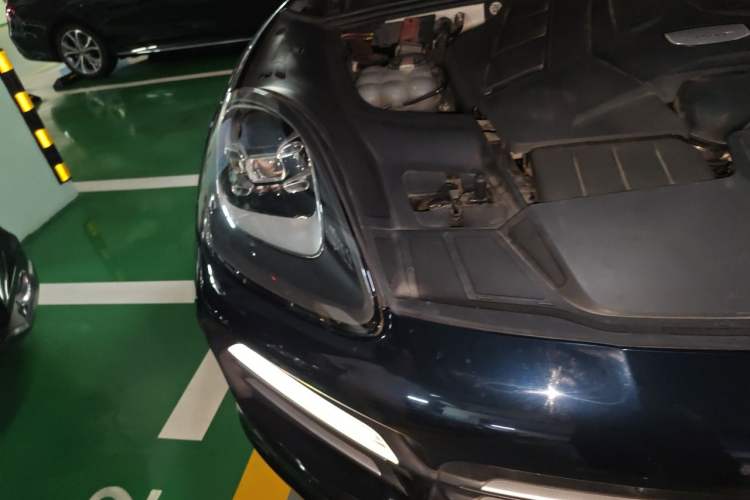 Used Porsche Cayenne 2018 Cayenne 3.0T Right Front Headlight