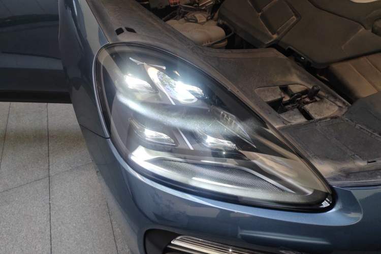 Used Porsche Cayenne 2018 Cayenne 3.0T Right Front Headlight