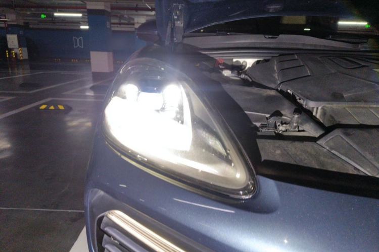 Used Porsche Cayenne 2018 Cayenne 3.0T Right Front Headlight