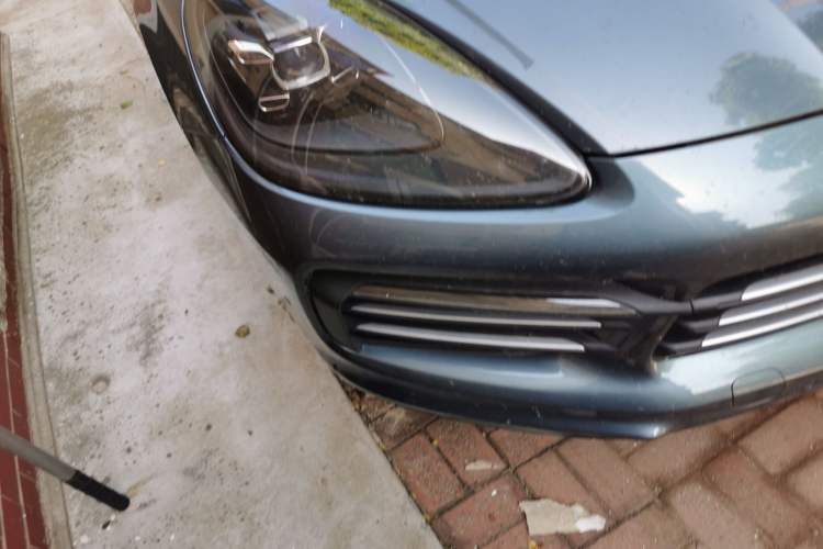 Used Porsche Cayenne  Right Front Headlight