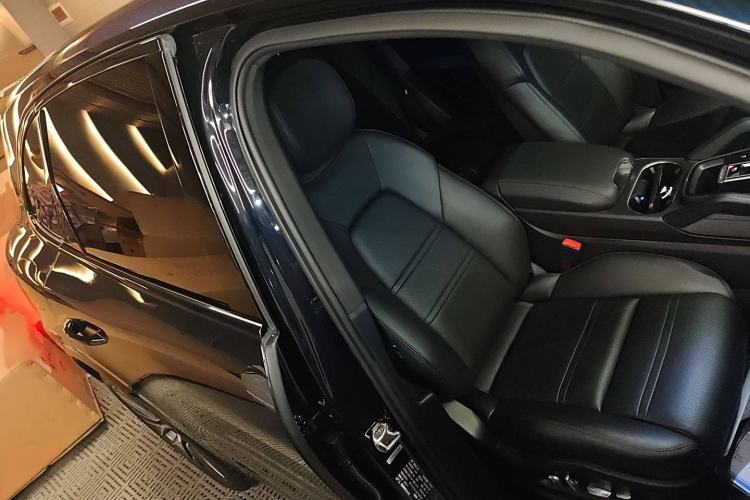 Used Porsche Cayenne 2018 3.0T Right Front Seat