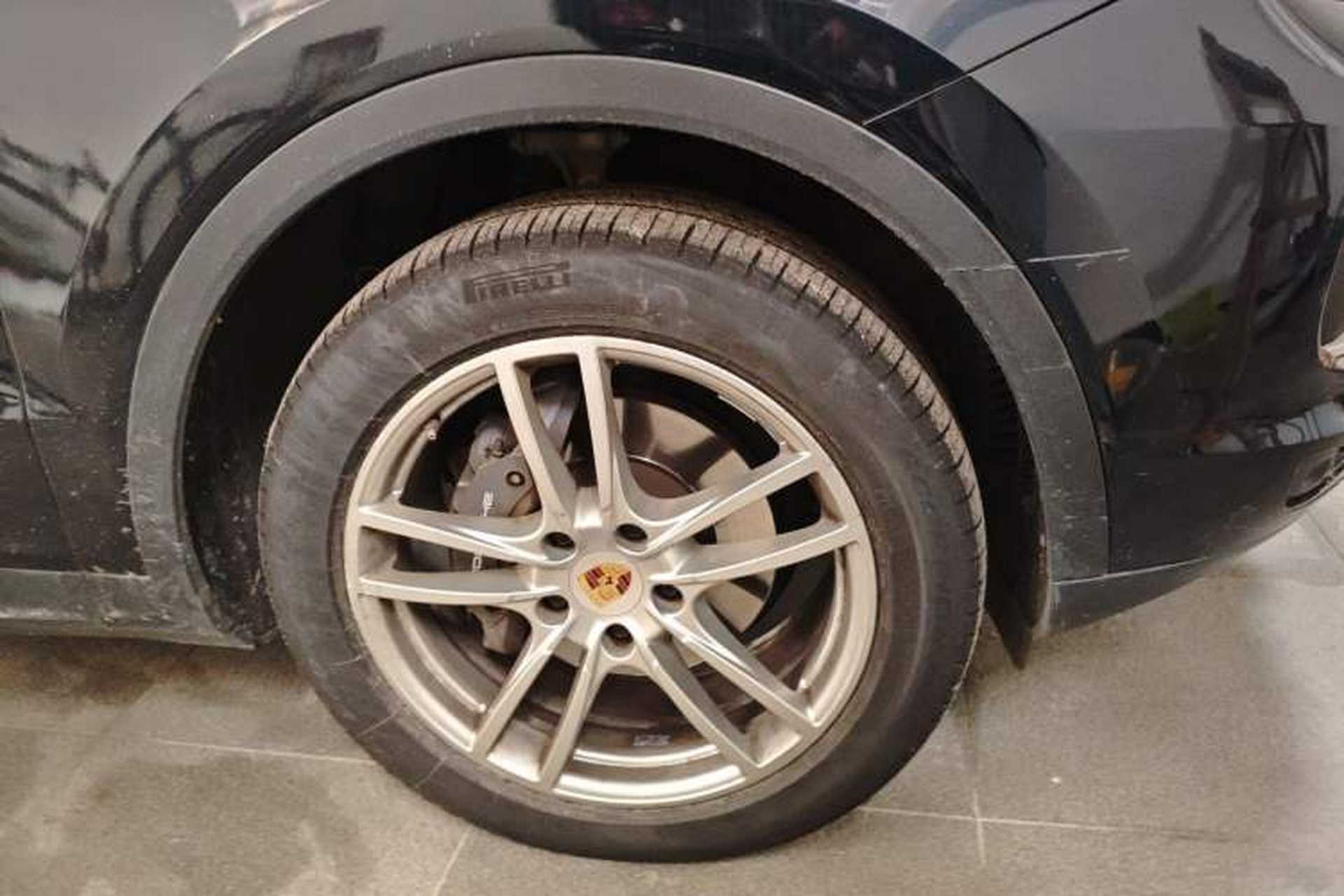 Used Porsche Cayenne 2018 Cayenne 3.0T Right Front Wheel Hub