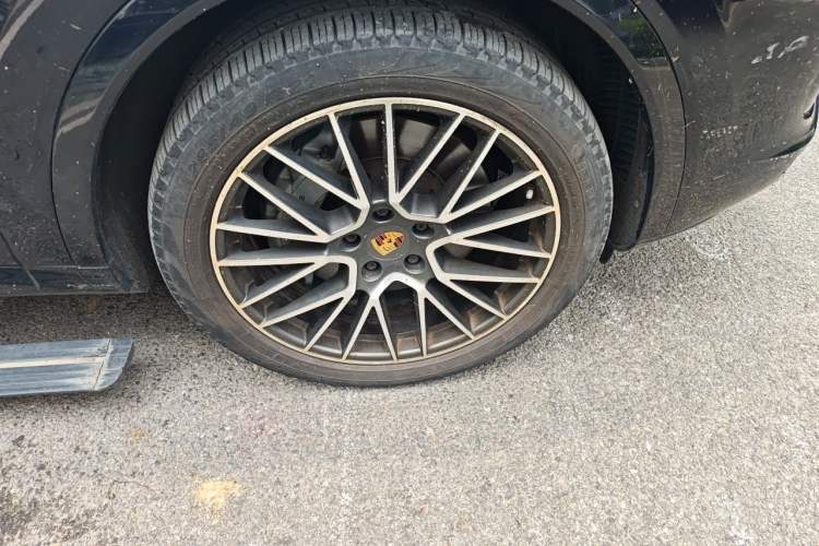 Used Porsche Cayenne 2018 Cayenne S 2.9T Right Front Wheel Hub