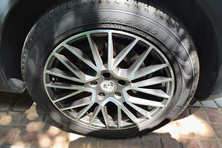 Used Porsche Cayenne 2018 Cayenne 3.0T Right Front Wheel Hub
