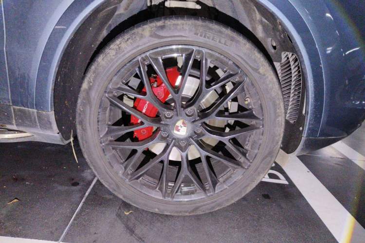 Used Porsche Cayenne 2018 Cayenne 3.0T Right Front Wheel Hub