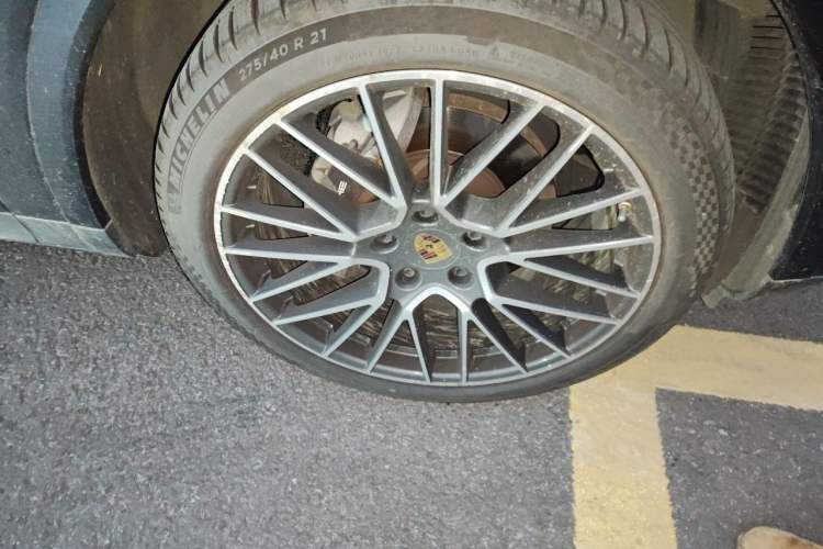 Used Porsche Cayenne 2018 Cayenne 3.0T Right Front Wheel Hub