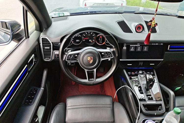 Used Porsche Cayenne 2018 Cayenne 3.0T Steering Wheel