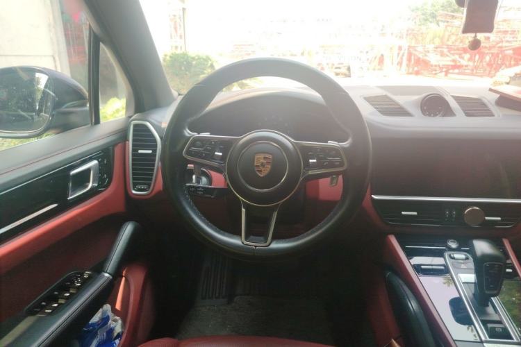 Used Porsche Cayenne 2018 Cayenne 3.0T Steering Wheel