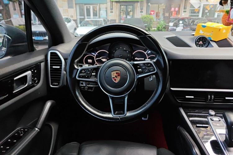 Used Porsche Cayenne 2018 Cayenne 3.0T Steering Wheel