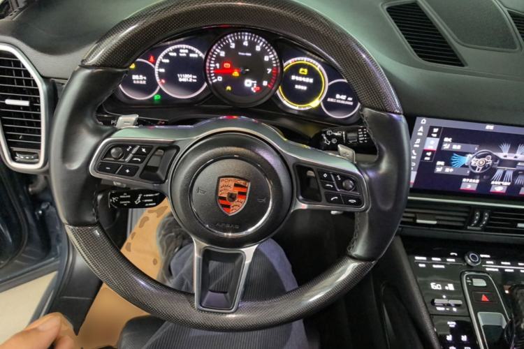 Used Porsche Cayenne 2018 Cayenne 3.0T Steering Wheel