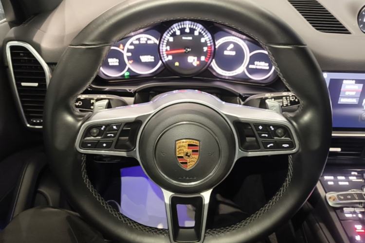 Used Porsche Cayenne 2018 Cayenne 3.0T Steering Wheel