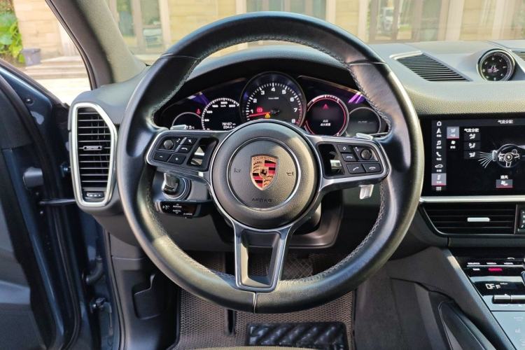 Used Porsche Cayenne 2018 Cayenne 3.0T Steering Wheel