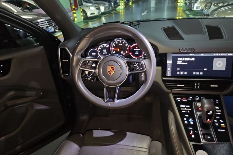 Used Porsche Cayenne 2018 Cayenne 3.0T Steering Wheel