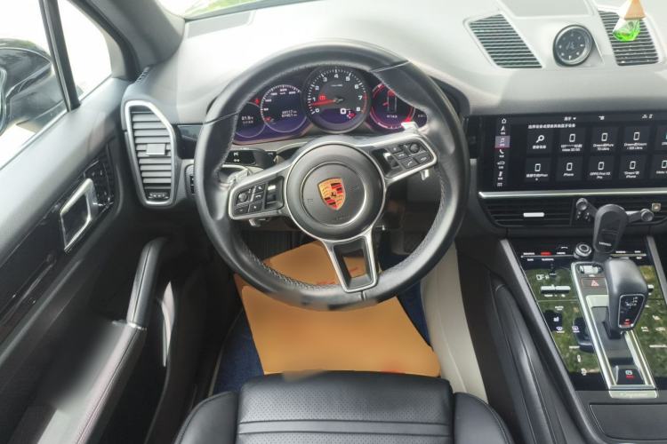Used Porsche Cayenne 2018 Cayenne 3.0T Steering Wheel