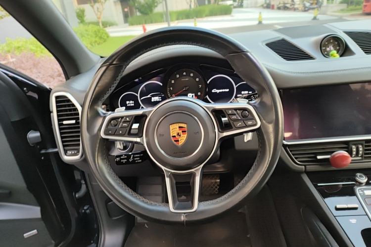 Used Porsche Cayenne 2018 Cayenne 3.0T Steering Wheel
