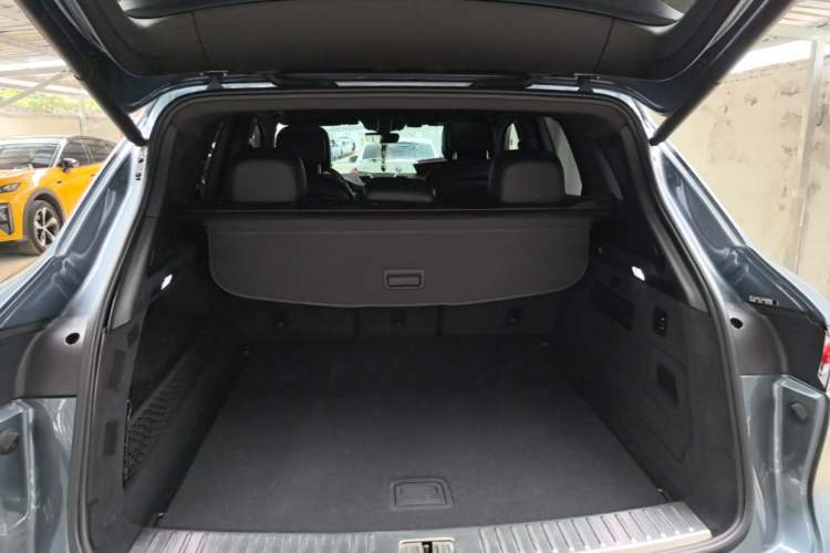 Used Porsche Cayenne 2018 Cayenne 3.0T Trunk