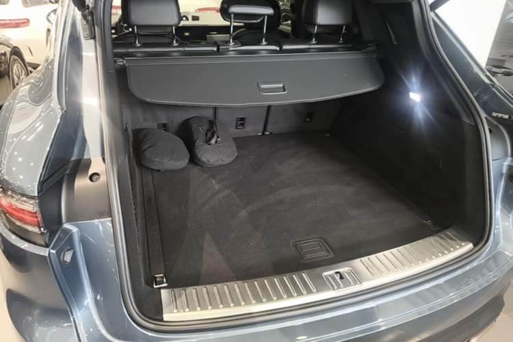 Used Porsche Cayenne 2018 Cayenne 3.0T Trunk
