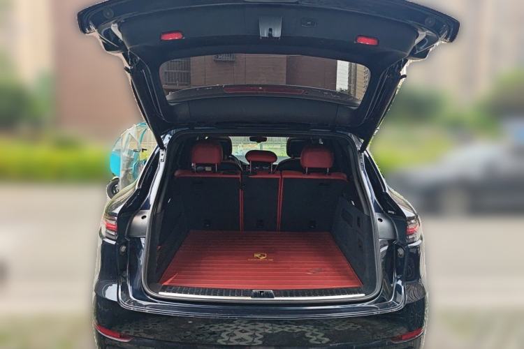 Used Porsche Cayenne 2018 Cayenne S 2.9T Trunk