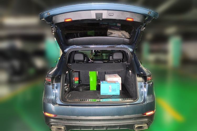 Used Porsche Cayenne 2018 Cayenne 3.0T Trunk