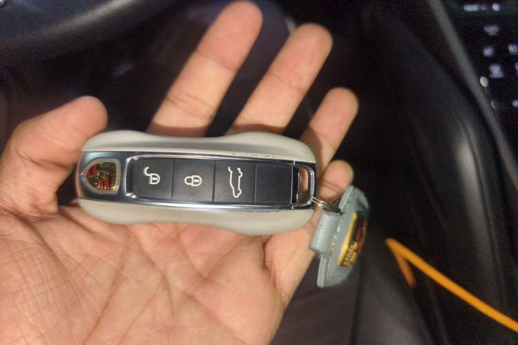 Used Porsche Cayenne 2018 Cayenne 3.0T Vehicle Key