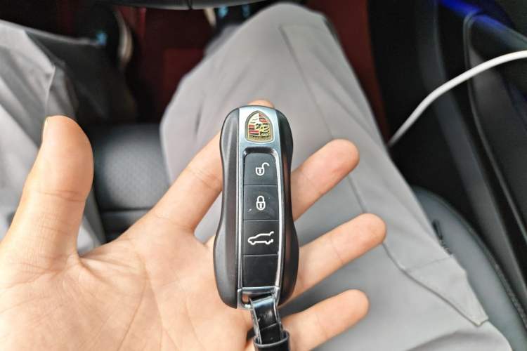 Used Porsche Cayenne 2018 Cayenne 3.0T Vehicle Key