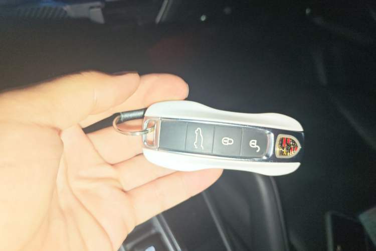 Used Porsche Cayenne 2018 Cayenne S 2.9T Vehicle Key