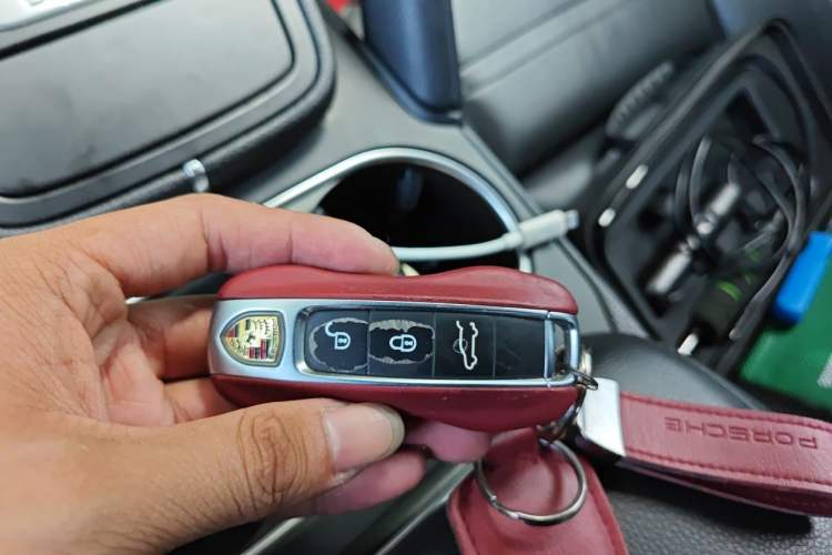Used Porsche Cayenne 2018 Cayenne 3.0T Vehicle Key