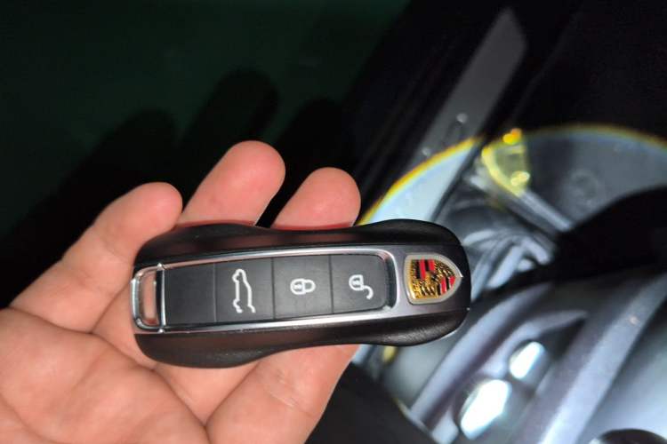 Used Porsche Cayenne 2018 Cayenne 3.0T Vehicle Key