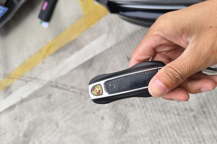 Used Porsche Cayenne 2018 Cayenne 3.0T Vehicle Key