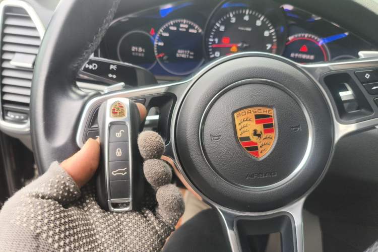 Used Porsche Cayenne 2018 Cayenne 3.0T Vehicle Key