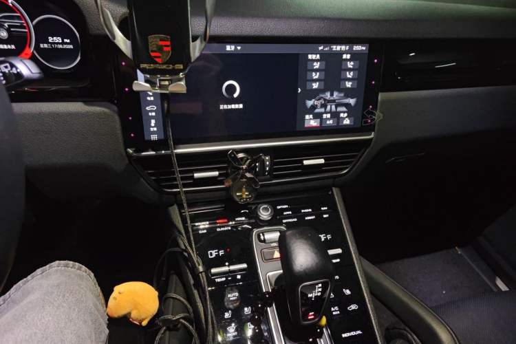 Used Porsche Cayenne 2018 Cayenne 3.0T Audio And AC Panel
