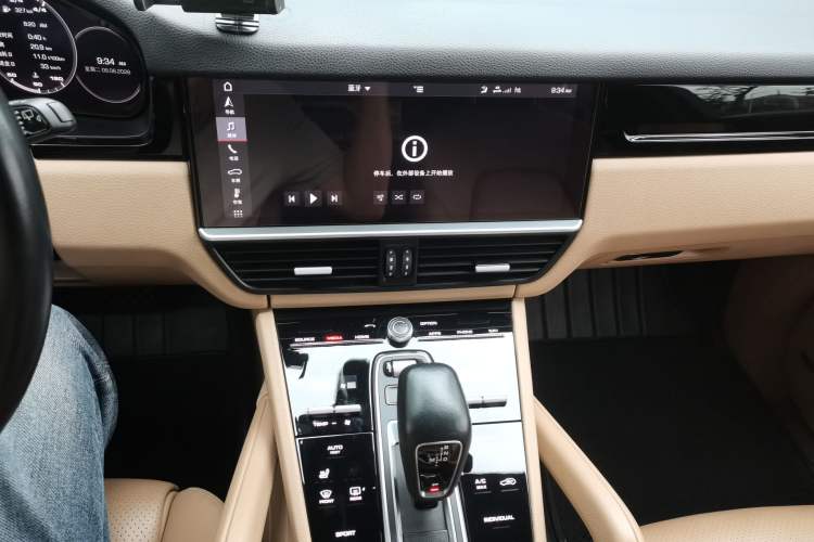 Used Porsche Cayenne 2018 Cayenne 3.0T Audio And AC Panel