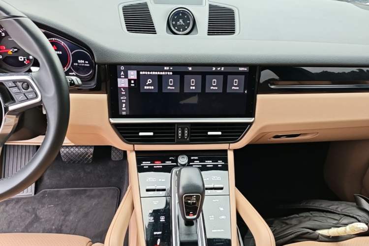 Used Porsche Cayenne 2018 Cayenne 3.0T Audio And AC Panel